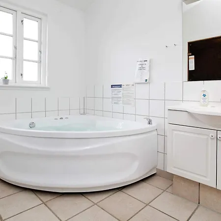 Дом отдыха 4 Star In Aabenraa Lojt Kirkeby